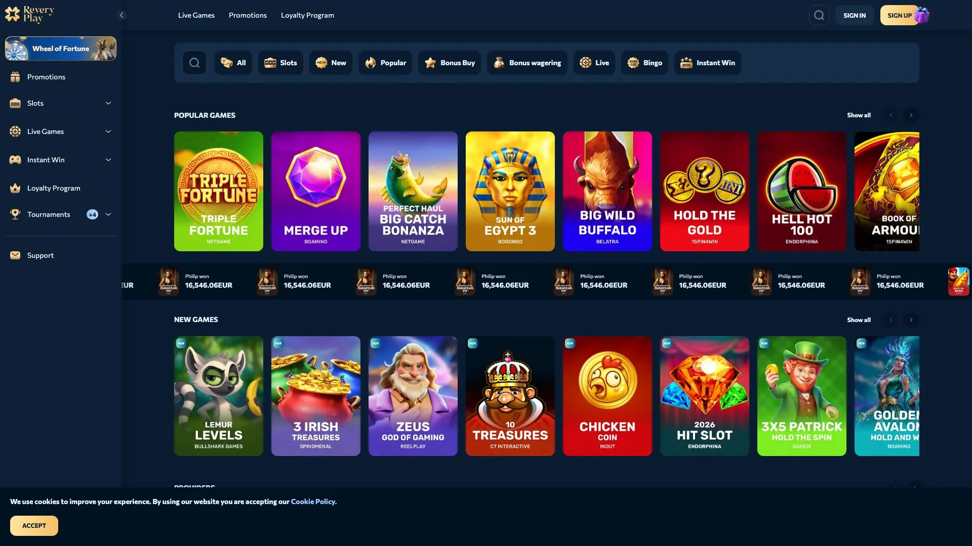Overzicht van de honderden online gokkasten in de lobby van Revery Play Casino